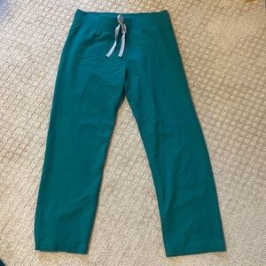 Like new Figs scrub bottom- short. For 5’0-5’5